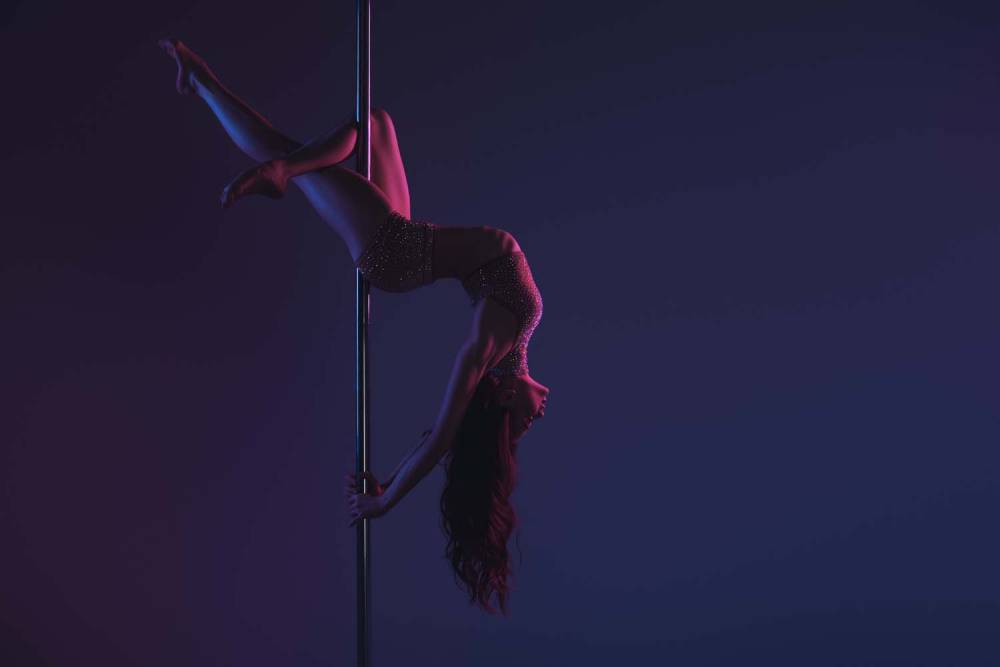 Pole dance près de Villette-de-Vienne