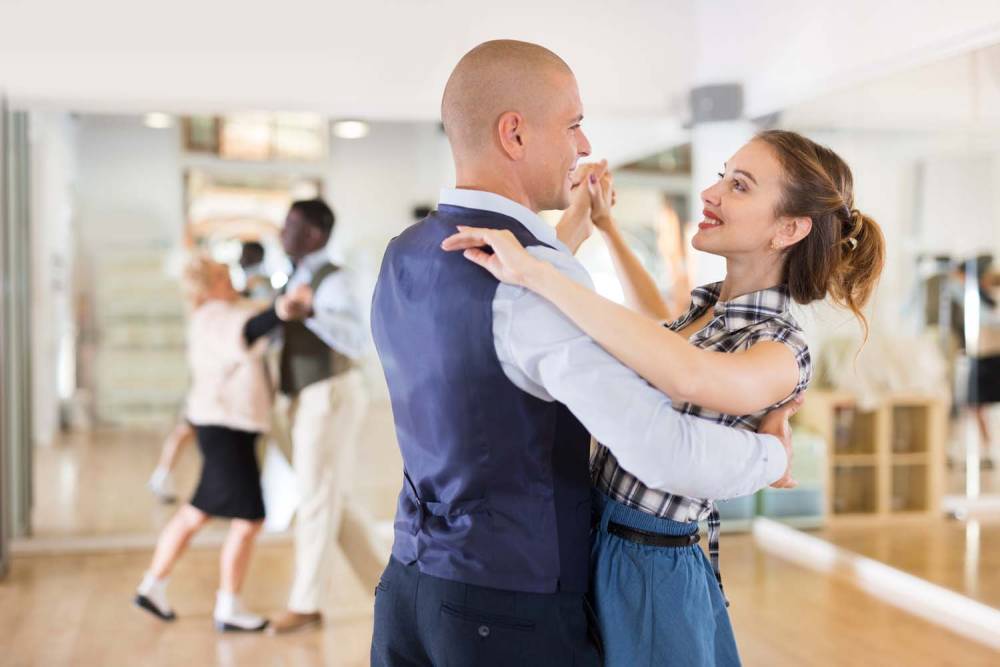 Danse couple près de Villette-de-Vienne
